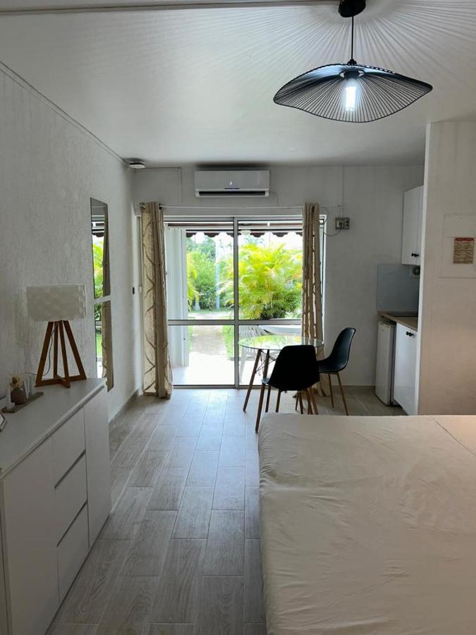 Superbe Studio Avec Piscine, Au Coeur De La Marina! Village Soleil ! Proche Aeroport & Ferry Le Gosier  Exteriér fotografie