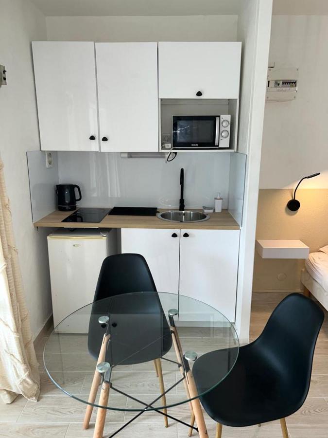 Superbe Studio Avec Piscine, Au Coeur De La Marina! Village Soleil ! Proche Aeroport & Ferry Le Gosier  Exteriér fotografie