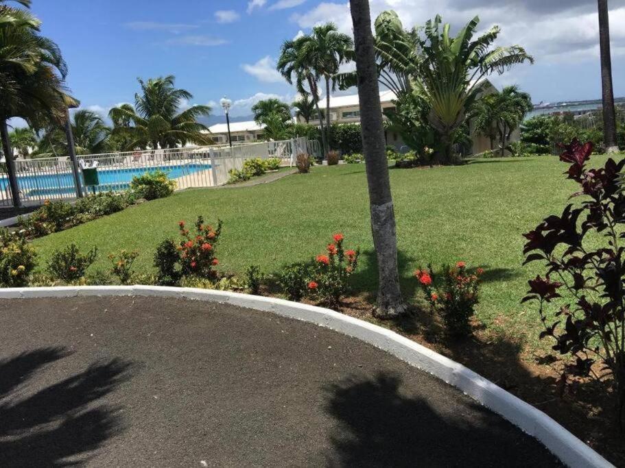 Superbe Studio Avec Piscine, Au Coeur De La Marina! Village Soleil ! Proche Aeroport & Ferry Le Gosier  Exteriér fotografie